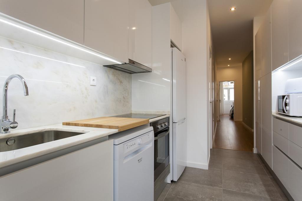 Appartement Altido Cosy 2br Apt With Terrace In Penha De Franca, 5mins From The Viewpoint Of Monte Agudo