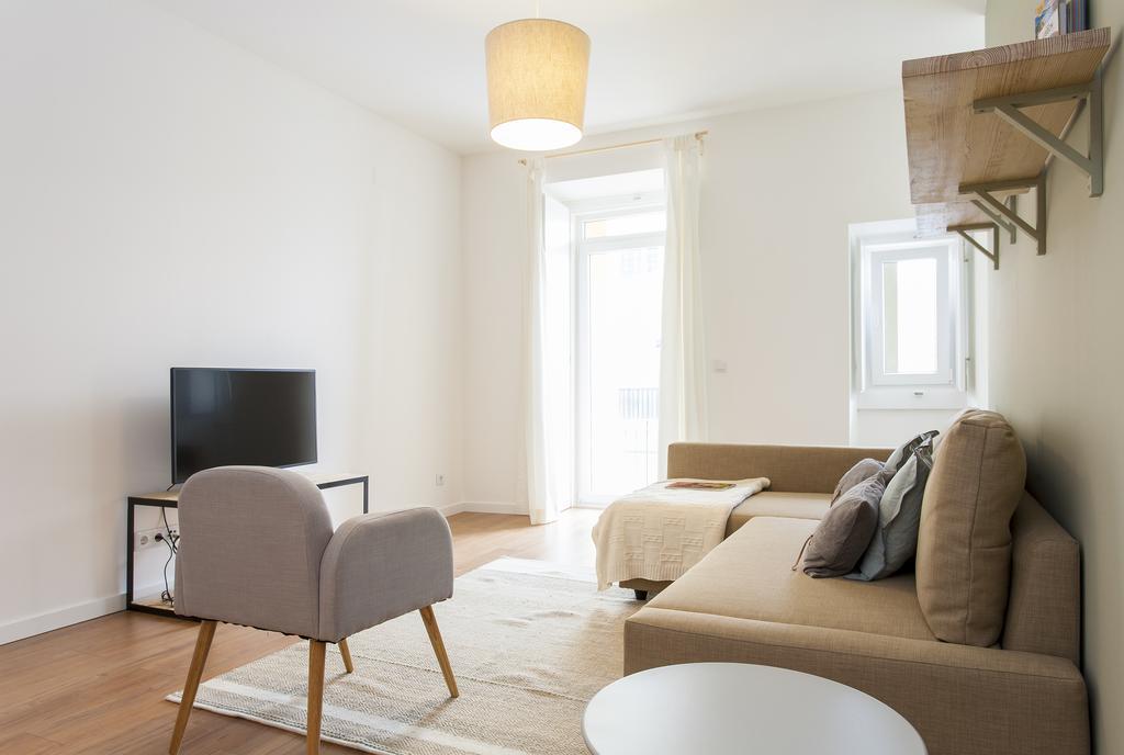 Appartement Altido Cosy 2br Apt With Terrace In Penha De Franca, 5mins From The Viewpoint Of Monte Agudo